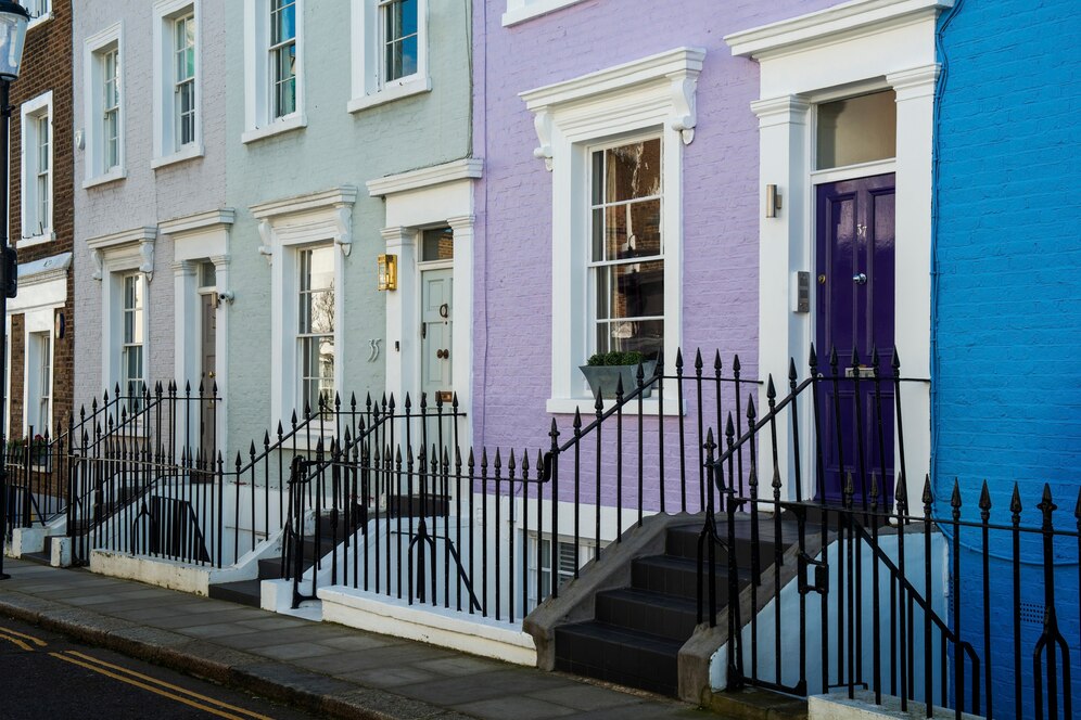 side-view-front-door-with-blue-violet-wall_23-2149360648